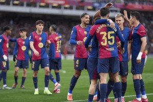 西甲积分榜:巴萨4:0皇家社会1分领跑,瓦伦西亚3:3绝平仍陷保级区