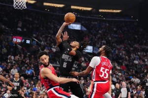 哈登21+9祖巴茨24+20 快船胜马刺豪取5连胜