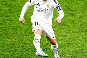 西甲一场2-1送大礼，皇马掉链子，惨遭绝杀