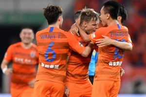 好消息！FIFA官宣德甲豪门主力正式签约山东，鲁能球迷坐不住了