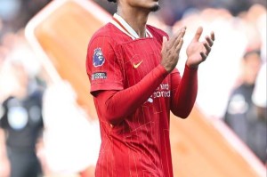 豪门狂欢夜！AC米兰造4-0惨案，利物浦双喜临门，萨拉赫冲神迹！