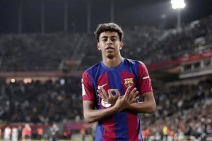 29场轰82球！全欧顶级黑马诞生！三线争冠，压制皇马，新梅西闪耀