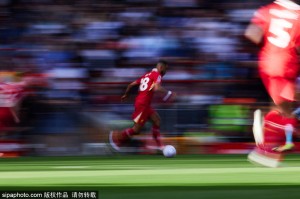 1.3亿欧砸晕德甲！利物浦为维尔茨二度梭哈，德国天才点头，斯洛特王朝基石已现！